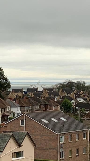 3 Bedroom Penthouse Apartment In Larne Exterior photo